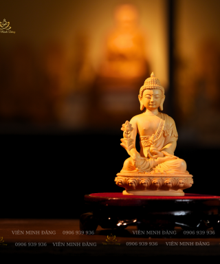 Phật Dược Sư (Gỗ Bách) - 13cm